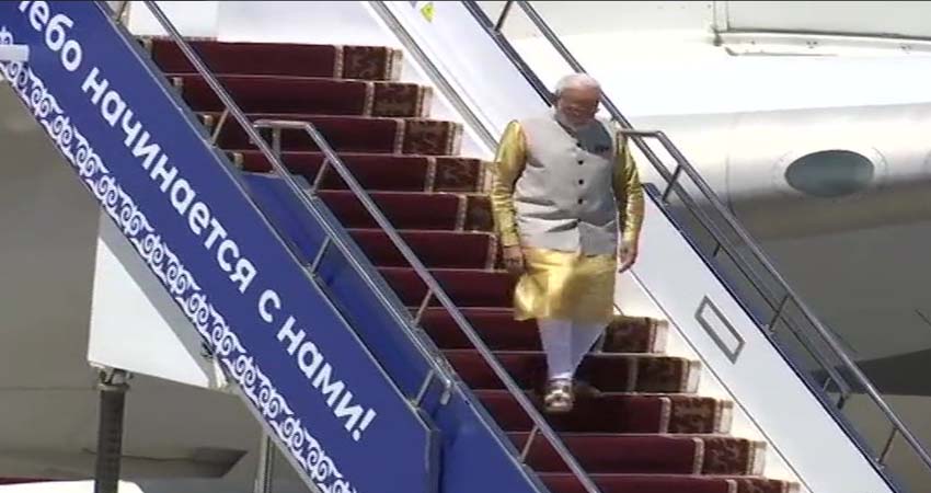 शंघाई संगठन की बैठक के लिए बिश्केक पहुंचे पीएम मोदी शंघाई संगठन की बैठक के लिए बिश्केक पहुंचे पीएम मोदी